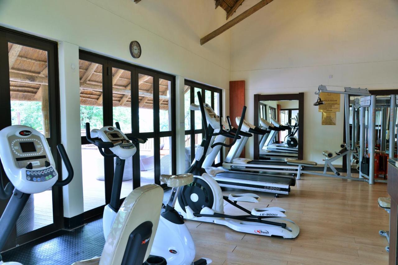 Cresta Mowana Safari Resort & Spa Касане Экстерьер фото