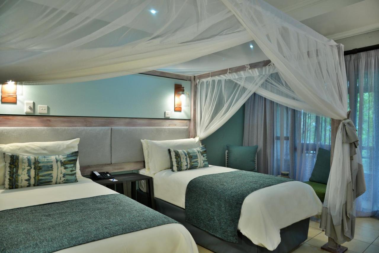 Cresta Mowana Safari Resort & Spa Касане Экстерьер фото