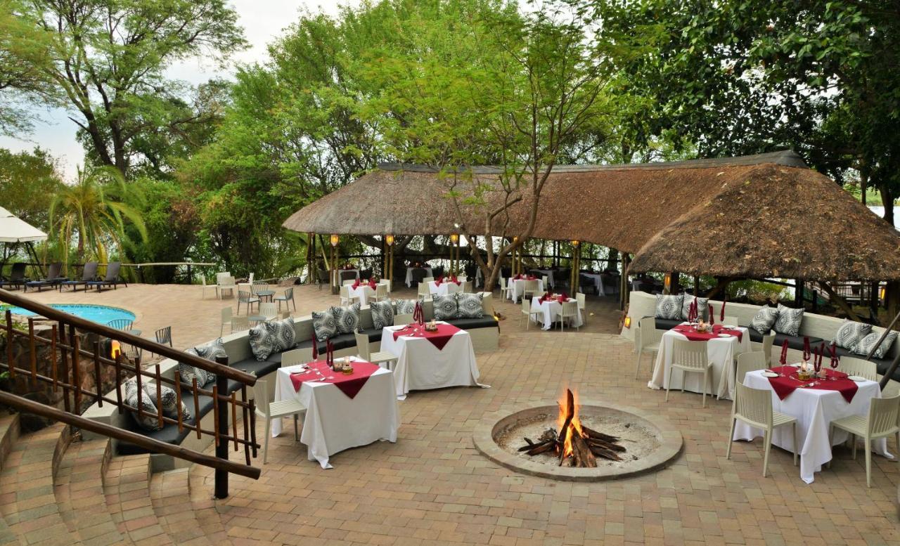 Cresta Mowana Safari Resort & Spa Касане Экстерьер фото