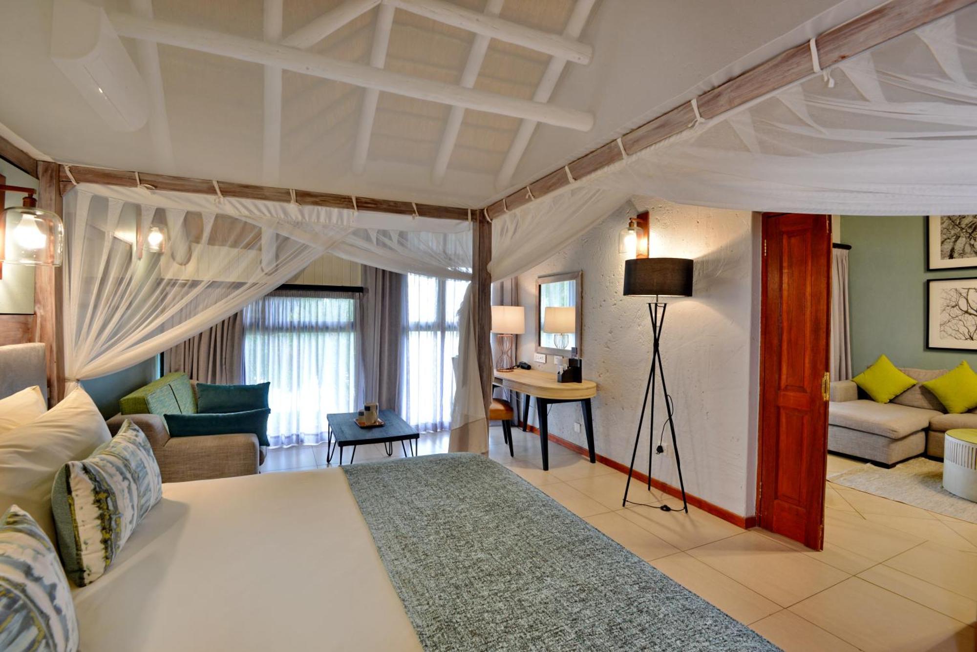 Cresta Mowana Safari Resort & Spa Касане Экстерьер фото