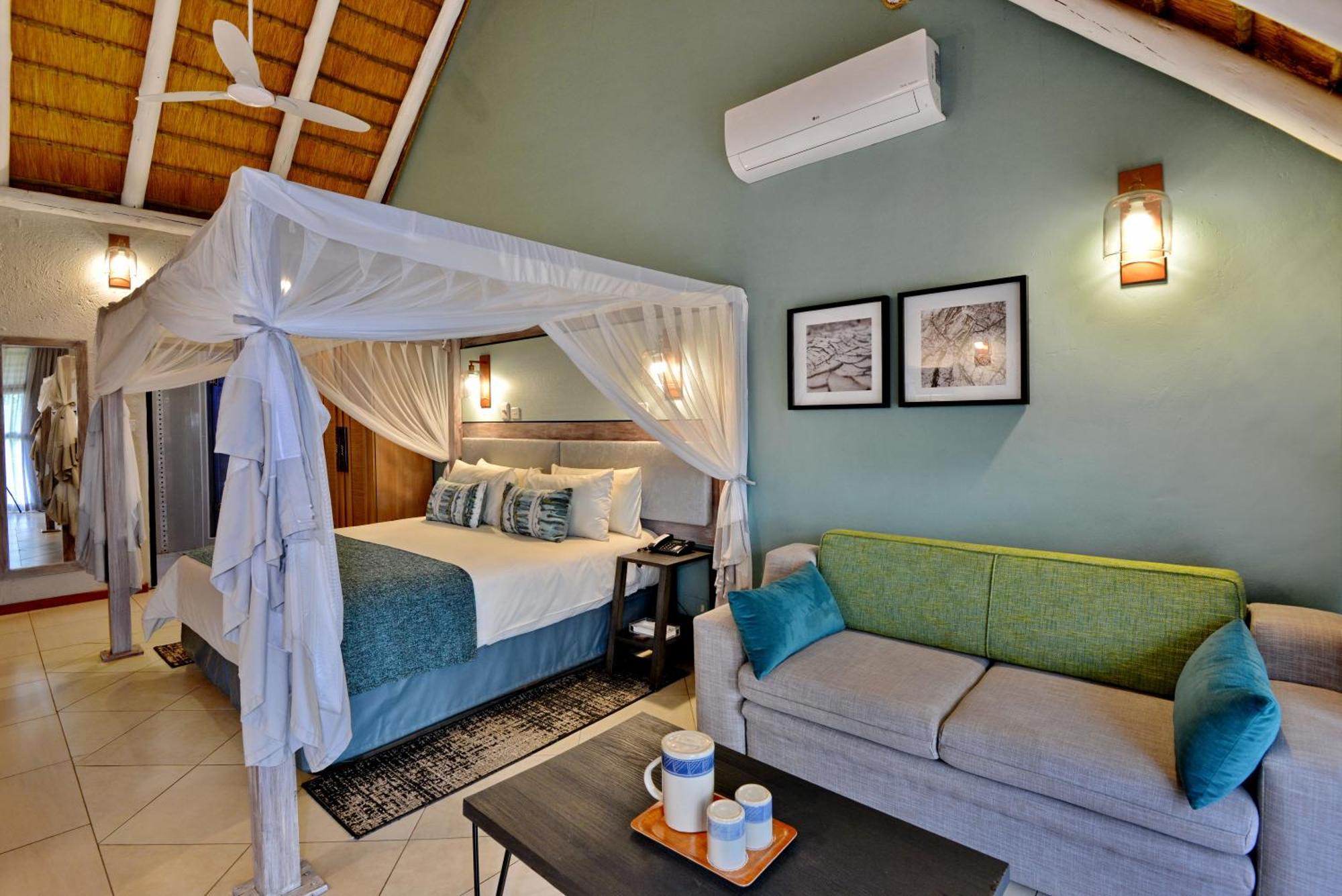 Cresta Mowana Safari Resort & Spa Касане Экстерьер фото