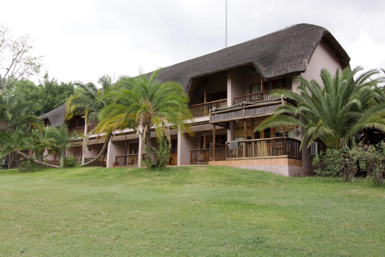 Cresta Mowana Safari Resort & Spa Касане Экстерьер фото