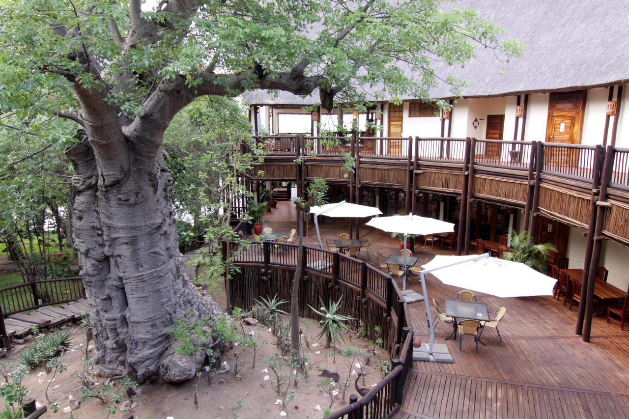 Cresta Mowana Safari Resort & Spa Касане Ресторан фото
